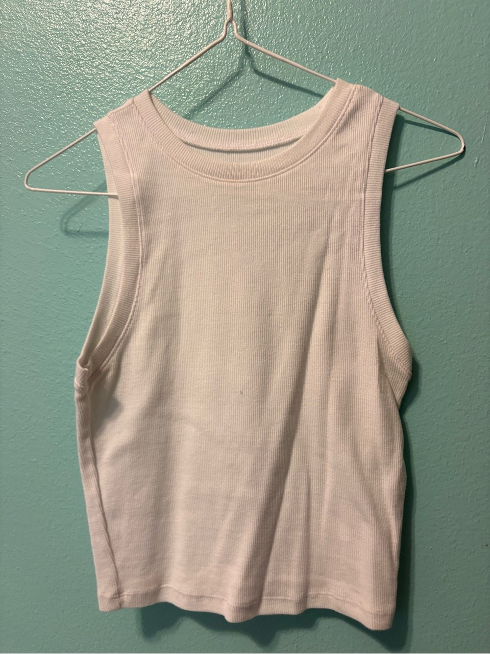 Hollister White Ribbed Sleeveless cropped Tank